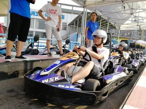 娱乐吃瓜酱练车,揭秘明星驾校生活